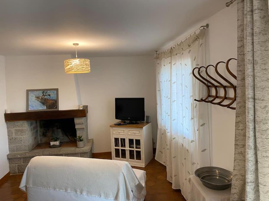 Logement Au Calme Pres D'Aurillac Sansac-de-Marmiesse Luaran gambar
